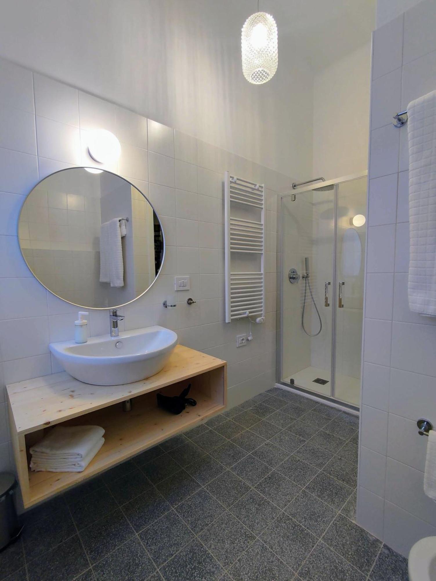 בארי Lostabile Guesthouse & Coworking מראה חיצוני תמונה