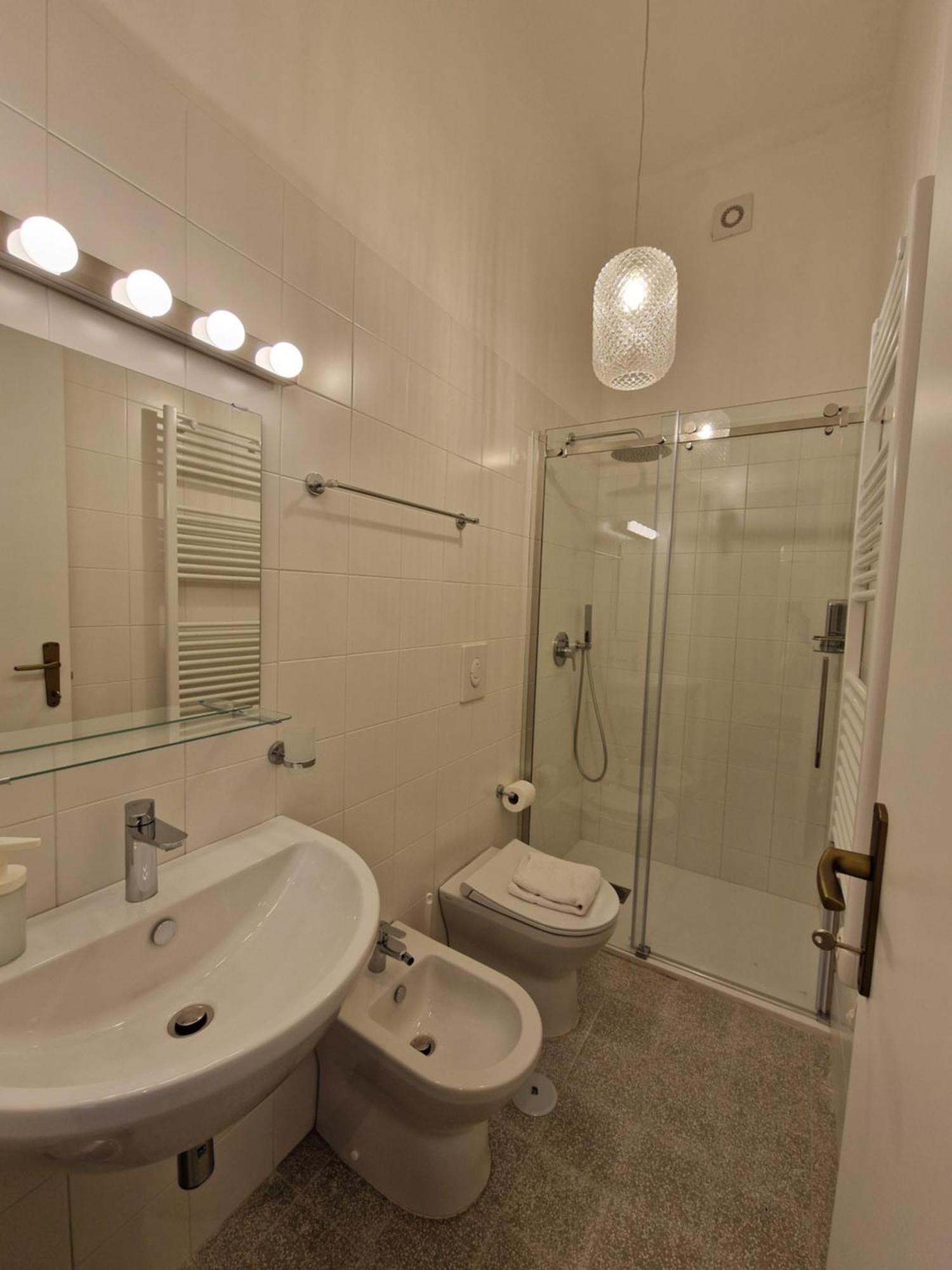 בארי Lostabile Guesthouse & Coworking מראה חיצוני תמונה