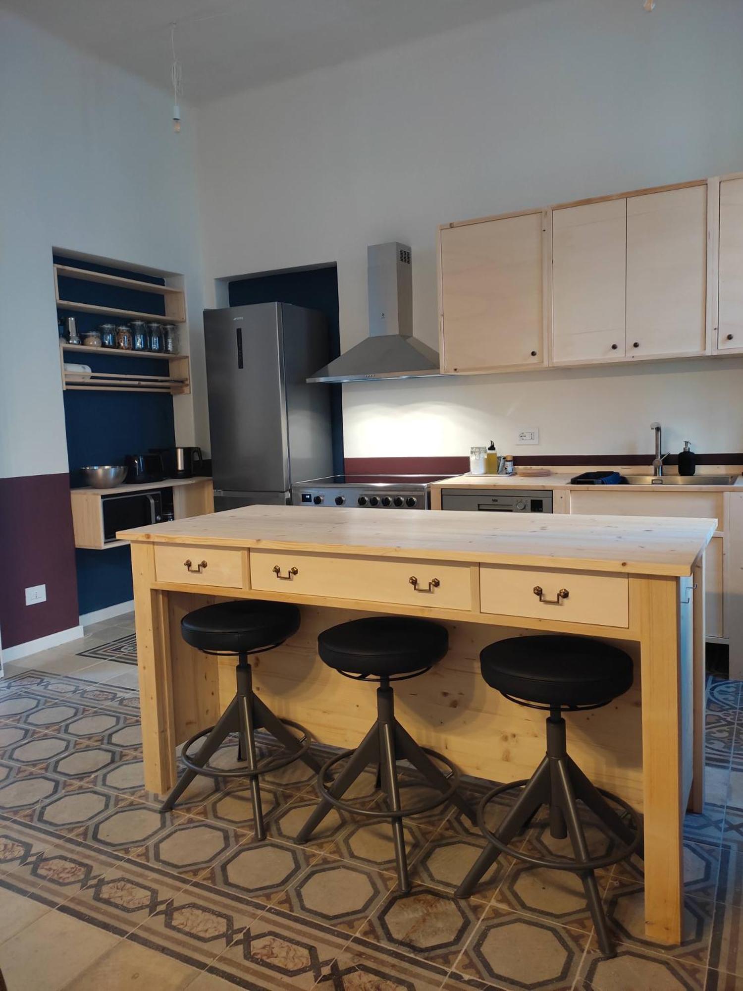 בארי Lostabile Guesthouse & Coworking מראה חיצוני תמונה