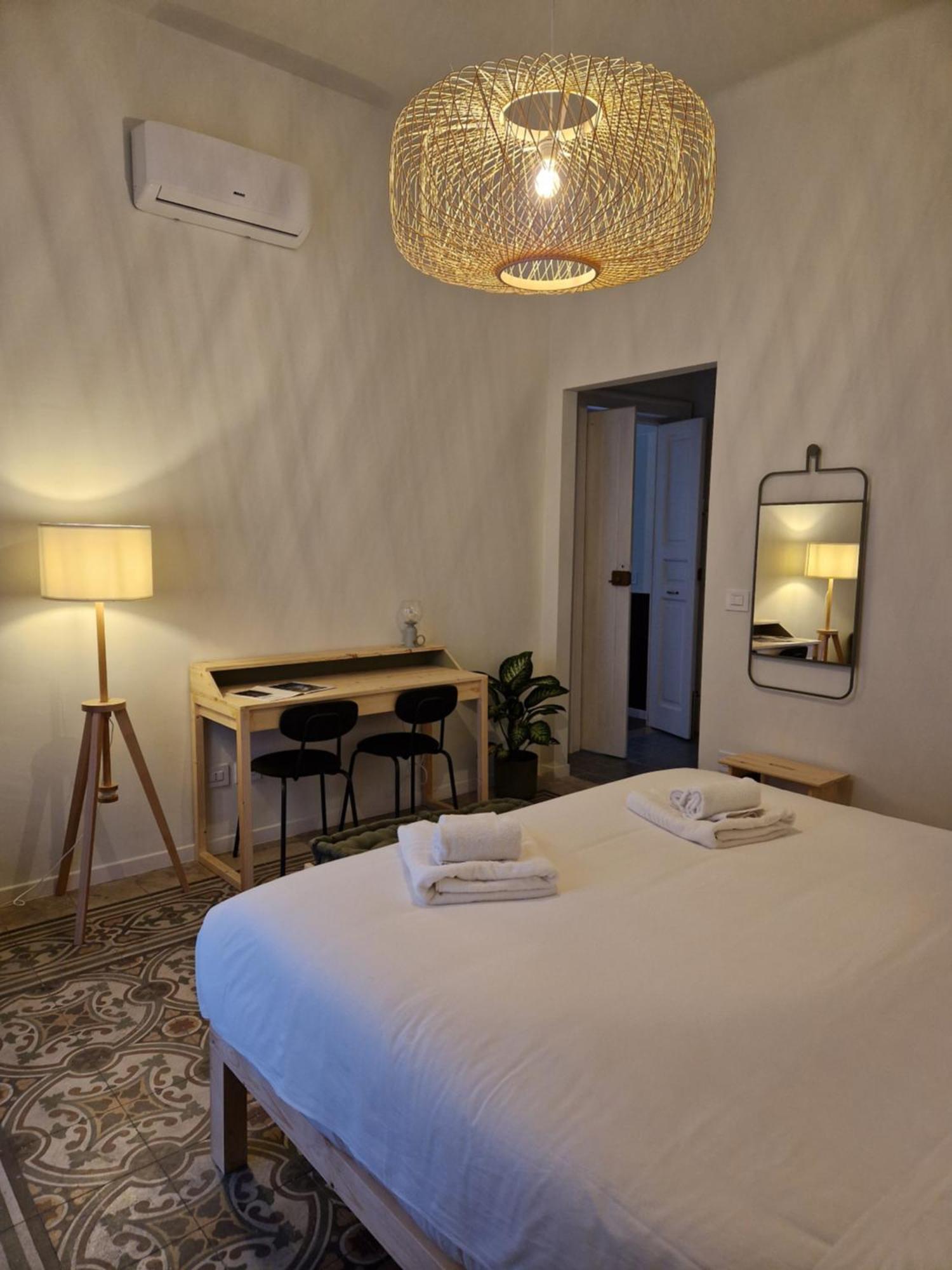 בארי Lostabile Guesthouse & Coworking מראה חיצוני תמונה